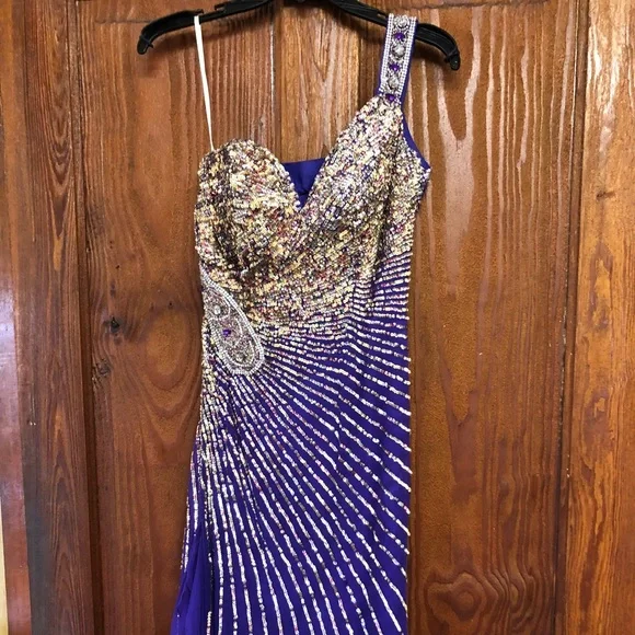 Terani Couture sz 8 purple open back silk